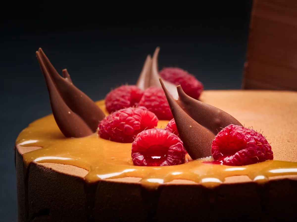 Patisserie framboise chocolat